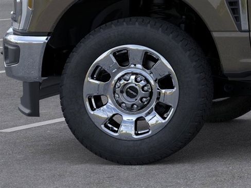 New 2026 Ford F250 Lariat w/ Chrome Package image 19