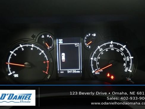 Used 2022 Toyota 4Runner SR5 Premium w/ Moonroof Package AWD/4WD image 28