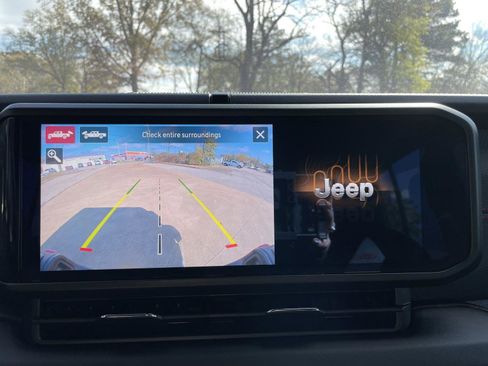 Used 2024 Jeep Gladiator Rubicon image 21