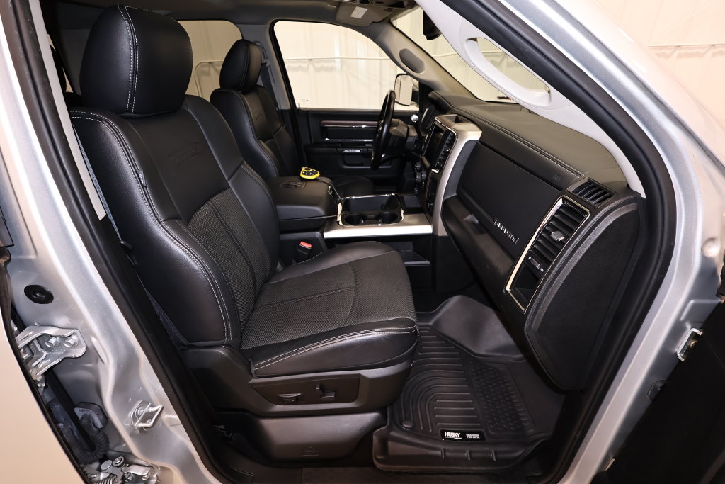 Used 2018 RAM 2500 Laramie w/ Convenience Group AWD/4WD image 18