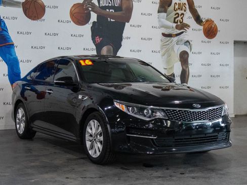 Used 2016 Kia Optima EX w/ Premium Package FWD image 20