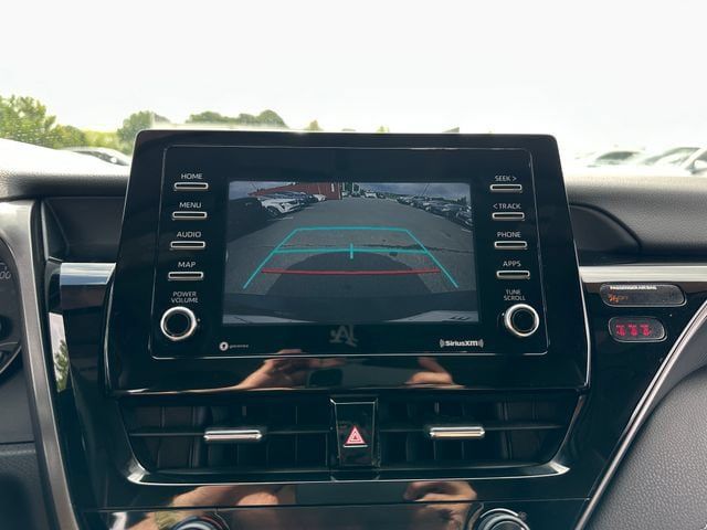 Used 2021 Toyota Camry SE FWD image 23