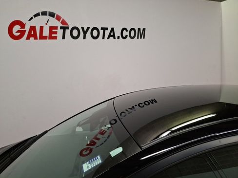 Used 2022 Nissan Versa S image 6