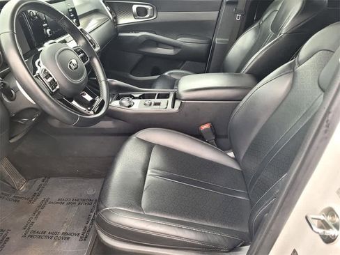 Used 2021 Kia Sorento S image 14