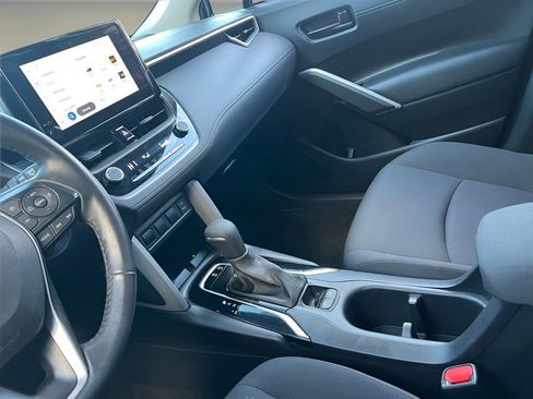 Used 2024 Toyota Corolla Cross LE image 22