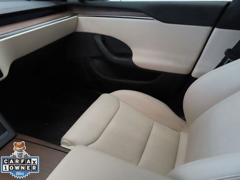 Used 2022 Tesla Model S image 21