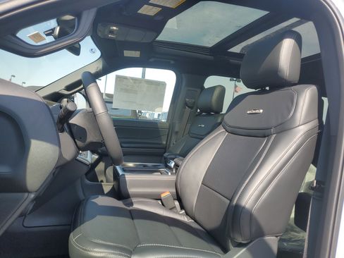 New 2025 Ford Expedition Platinum w/ Stealth Performance Package image 13