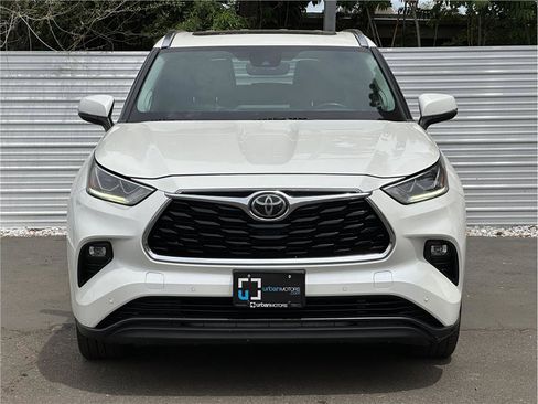 Used 2020 Toyota Highlander Limited AWD/4WD image 8
