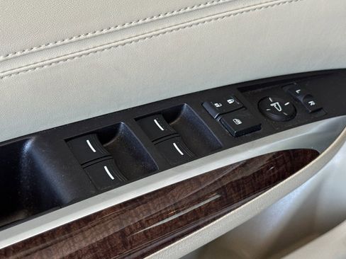 Used 2019 Acura TLX image 13