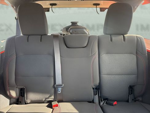 Used 2020 Jeep Wrangler Unlimited Rubicon w/ Cold Weather Group image 10