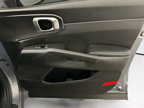 Used 2021 Kia Sorento S w/ Panoramic Sunroof Package AWD/4WD image 33