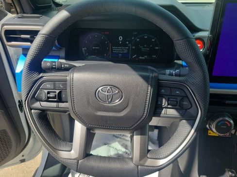 Used 2025 Toyota Tacoma TRD Off-Road w/ TRD Off Road Upgrade Package image 21