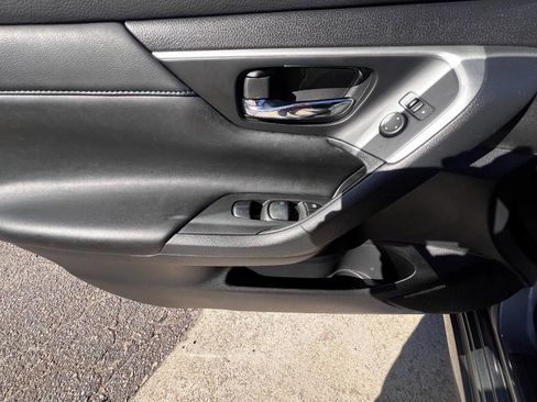 Used 2016 Nissan Altima 2.5 SR image 17