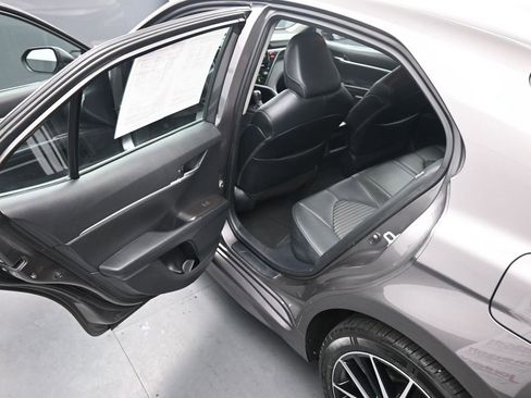 Used 2023 Toyota Camry SE image 17