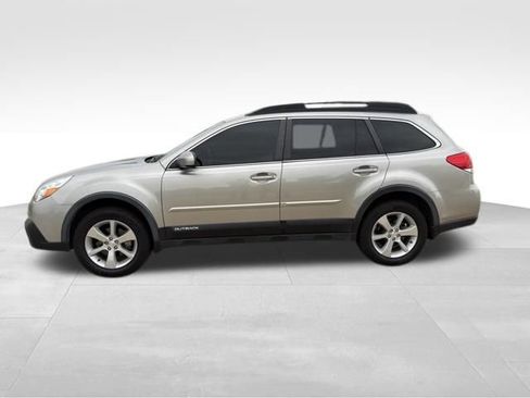 Used 2014 Subaru Outback 2.5i Limited AWD/4WD image 6
