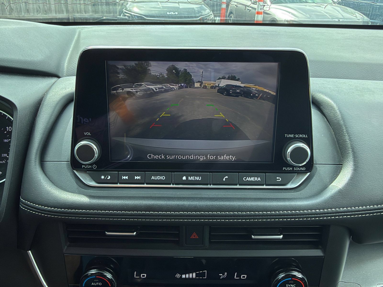 Used 2025 Nissan Rogue SV AWD/4WD image 25