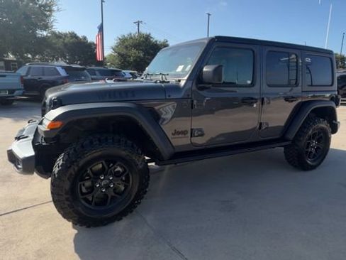 Used 2025 Jeep Wrangler Unlimited Sport AWD/4WD image 4