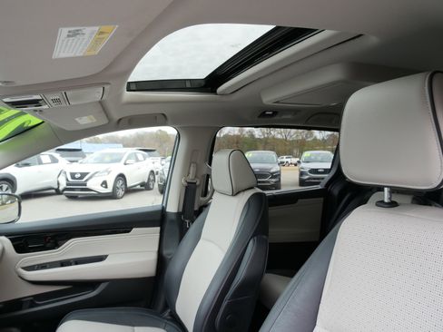 Used 2025 Honda Odyssey Elite image 32