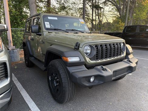 Used 2025 Jeep Wrangler Sport image 3