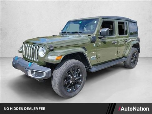 Used 2022 Jeep Wrangler Unlimited Sahara AWD/4WD image 1