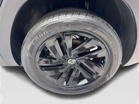 Used 2023 Volkswagen Atlas Cross Sport SE w/ Black Wheel Package image 86