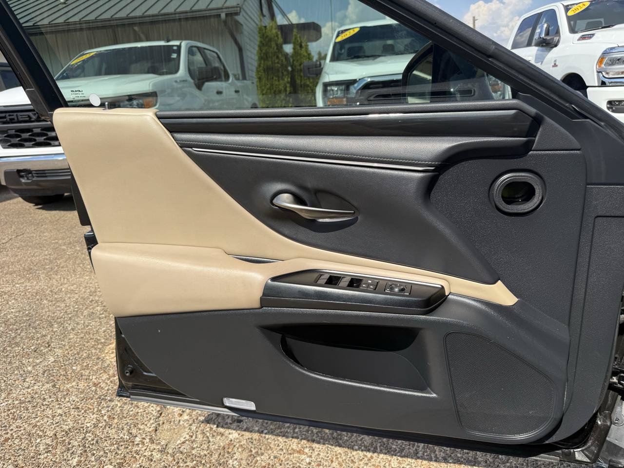 Used 2020 Lexus ES 350 w/ Accessory Package 2 FWD image 11