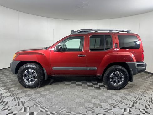 Used 2015 Nissan Xterra PRO-4X w/ Pro-4x Leather Package AWD/4WD image 2