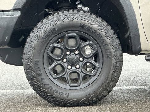 New 2026 Chevrolet Silverado 1500 ZR2 w/ ZR2 Bison Edition AWD/4WD image 24