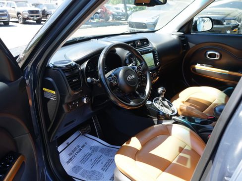 Used 2016 Kia Soul ! w/ Premium Package FWD image 11