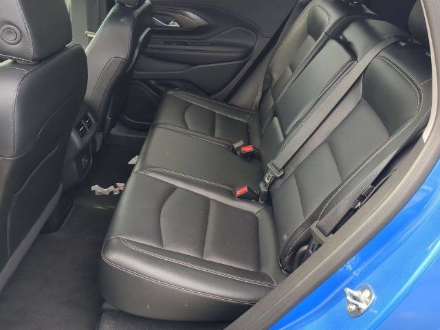 Used 2024 GMC Terrain SLT AWD/4WD image 16