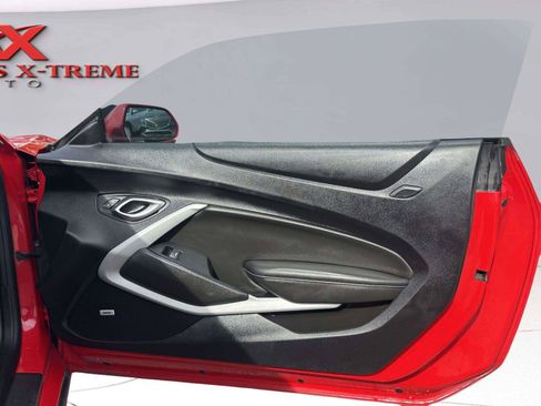 Used 2021 Chevrolet Camaro LT w/ Technology Package RWD image 38