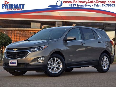 Used 2018 Chevrolet Equinox LT image 1