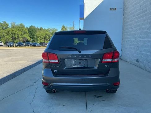 Used 2015 Dodge Journey R/T w/ Flexible Seating Group FWD image 9