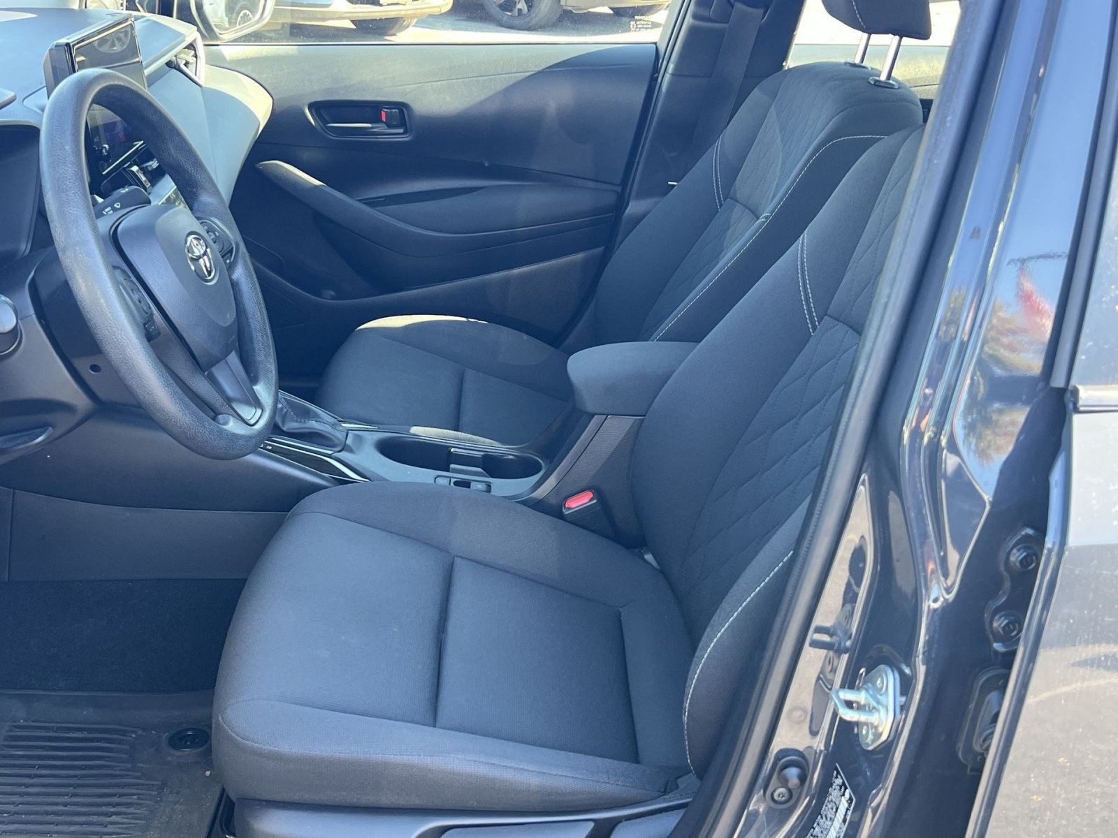 Used 2025 Toyota Corolla LE w/ LE Premium Package FWD image 14