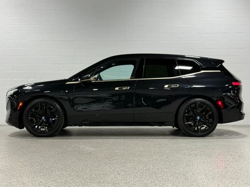 Used 2023 BMW iX M60 AWD/4WD image 9
