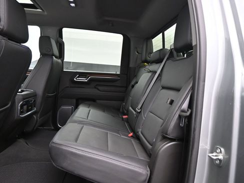 Used 2024 GMC Sierra 3500 Denali w/ Denali Reserve Package image 25