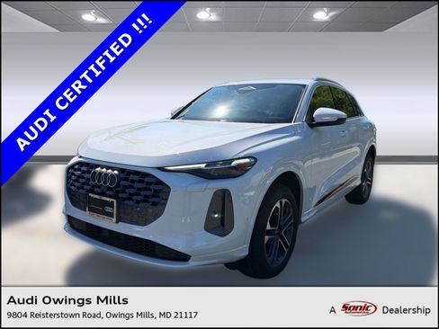 Used 2025 Audi Q5 Premium Plus w/ Premium Plus AWD/4WD image 1