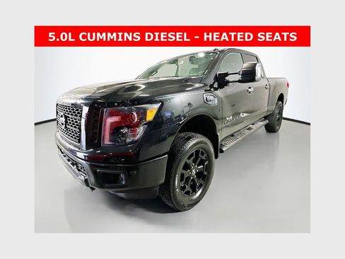 Used 2018 Nissan Titan SV w/ SV Convenience Package image 1