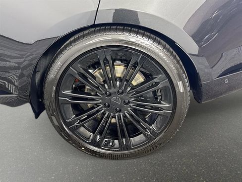 New 2026 Land Rover Range Rover Long Wheelbase SE image 33