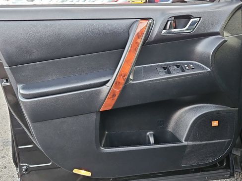 Used 2012 Toyota Highlander Limited image 14