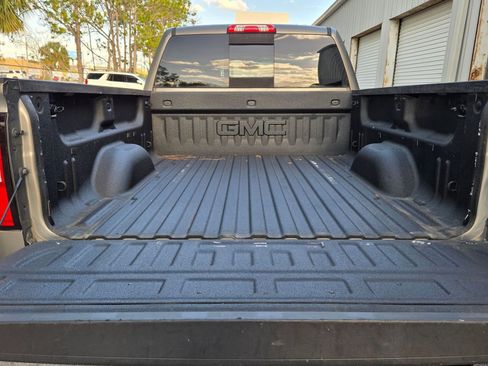 Used 2017 GMC Sierra 2500 SLT image 25