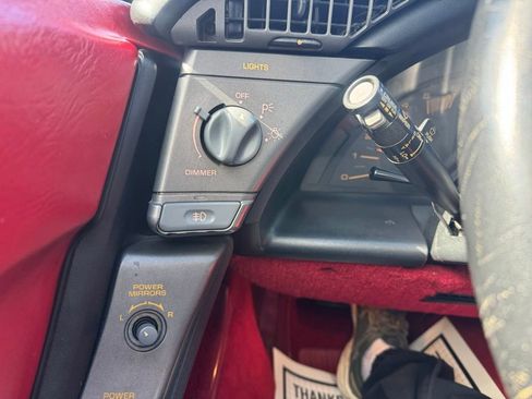 Used 1990 Chevrolet Corvette Convertible RWD image 28