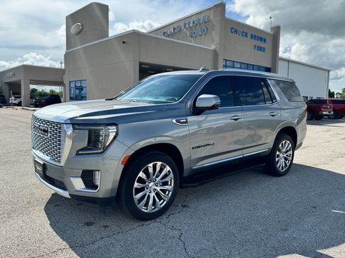Used 2023 GMC Yukon Denali RWD image 1