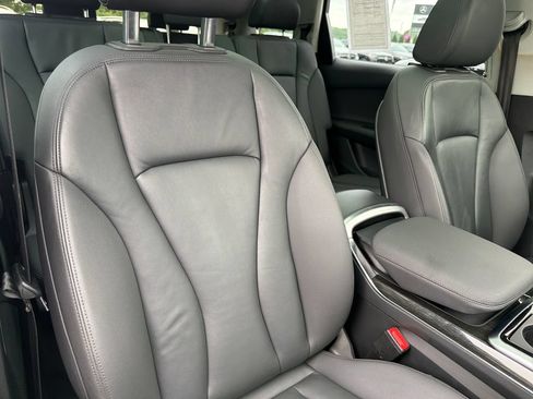 Used 2022 Audi Q7 2.0T Premium w/ Convenience Package AWD/4WD image 41