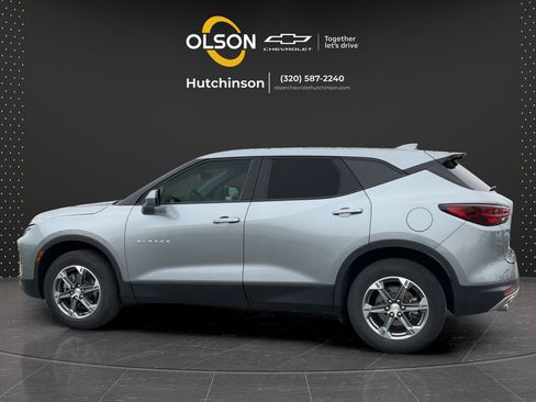 Certified 2025 Chevrolet Blazer LT AWD/4WD image 9