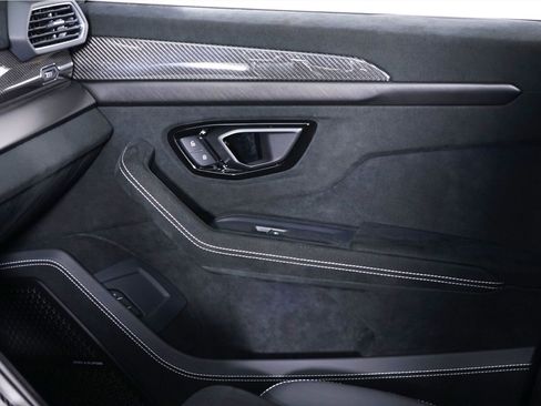 Used 2023 Lamborghini Urus Performante AWD/4WD image 22