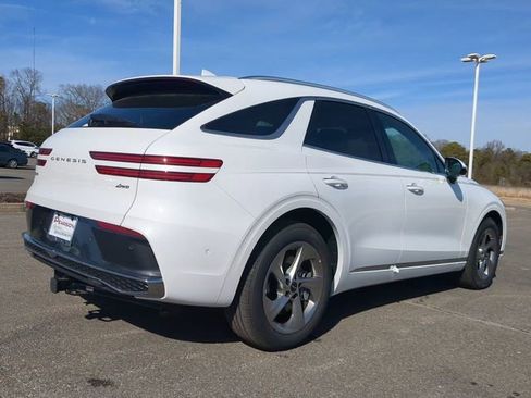 New 2026 Genesis GV70 2.5T Advanced image 4