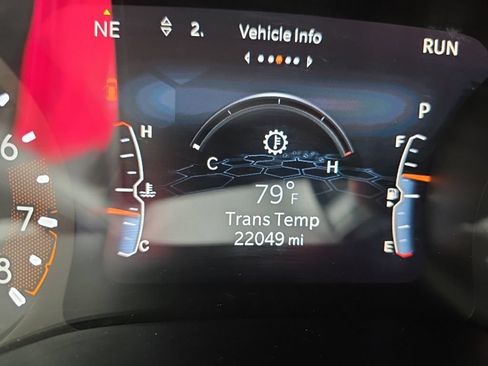 Used 2025 Jeep Compass Latitude AWD/4WD image 6