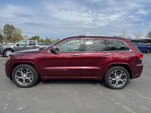 Used 2020 Jeep Grand Cherokee Overland image 2