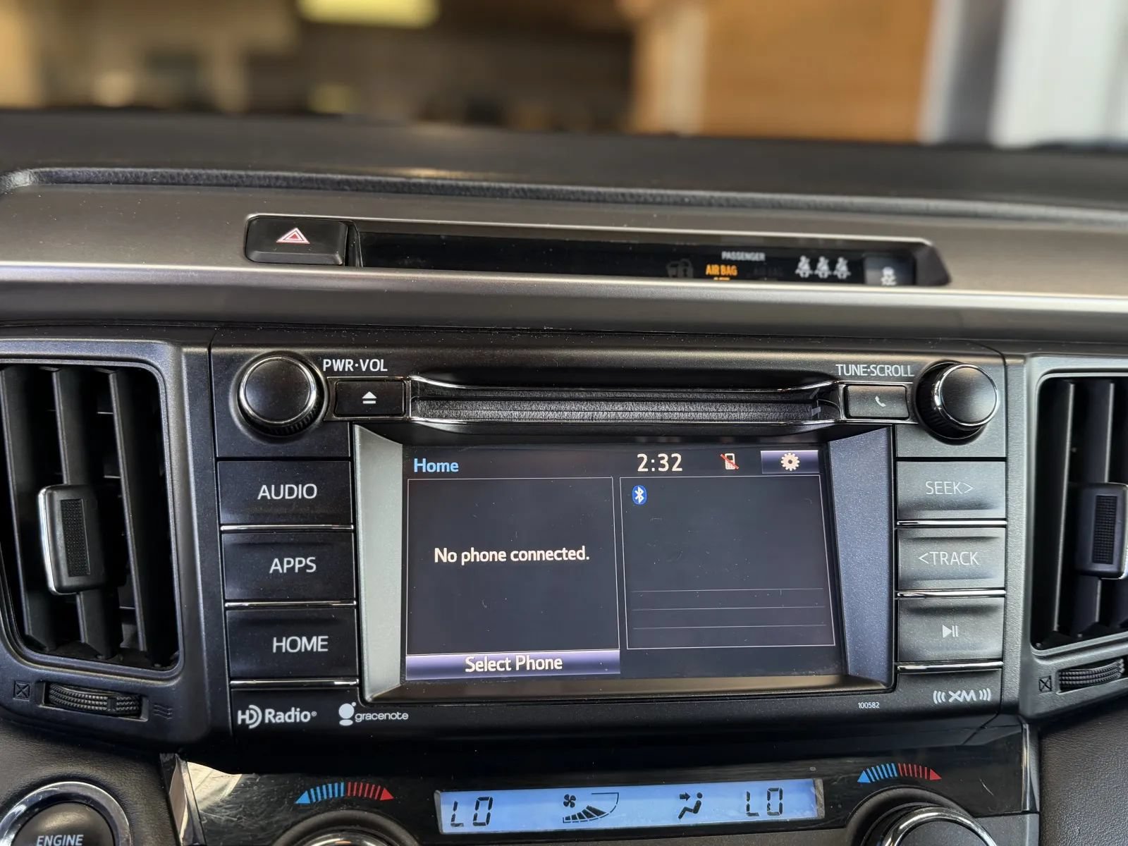 Used 2018 Toyota RAV4 XLE AWD/4WD image 31